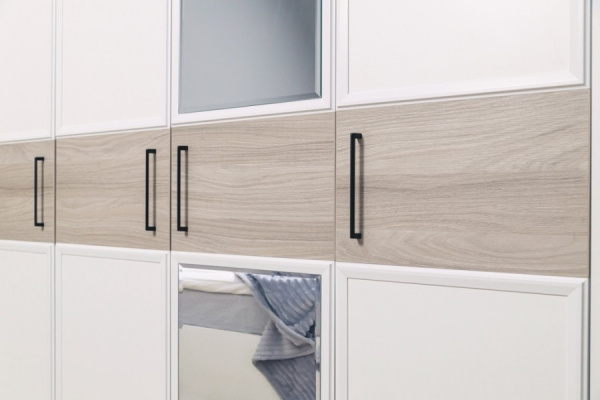 AURELIO 444 Шкаф для одежды и белья Белый/Блеквуд Сатиновый