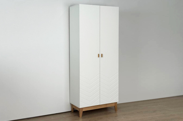 Шкаф двухдверный Хюгге белое дерево/дуб крафт золотой/белый матовый